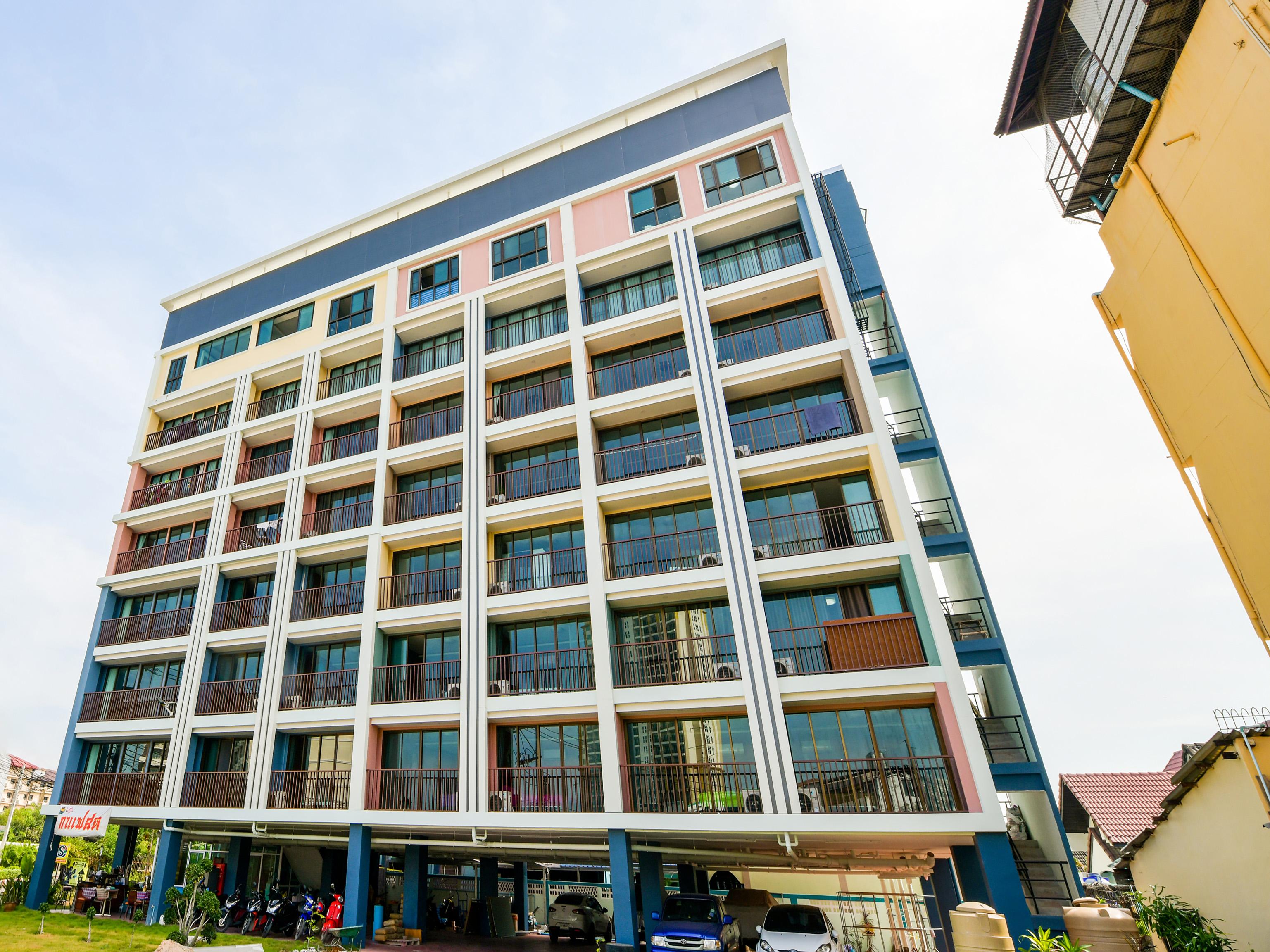 Hotel Super Oyo 458 Nakorn Siam Boutique Pattaya Exterior foto