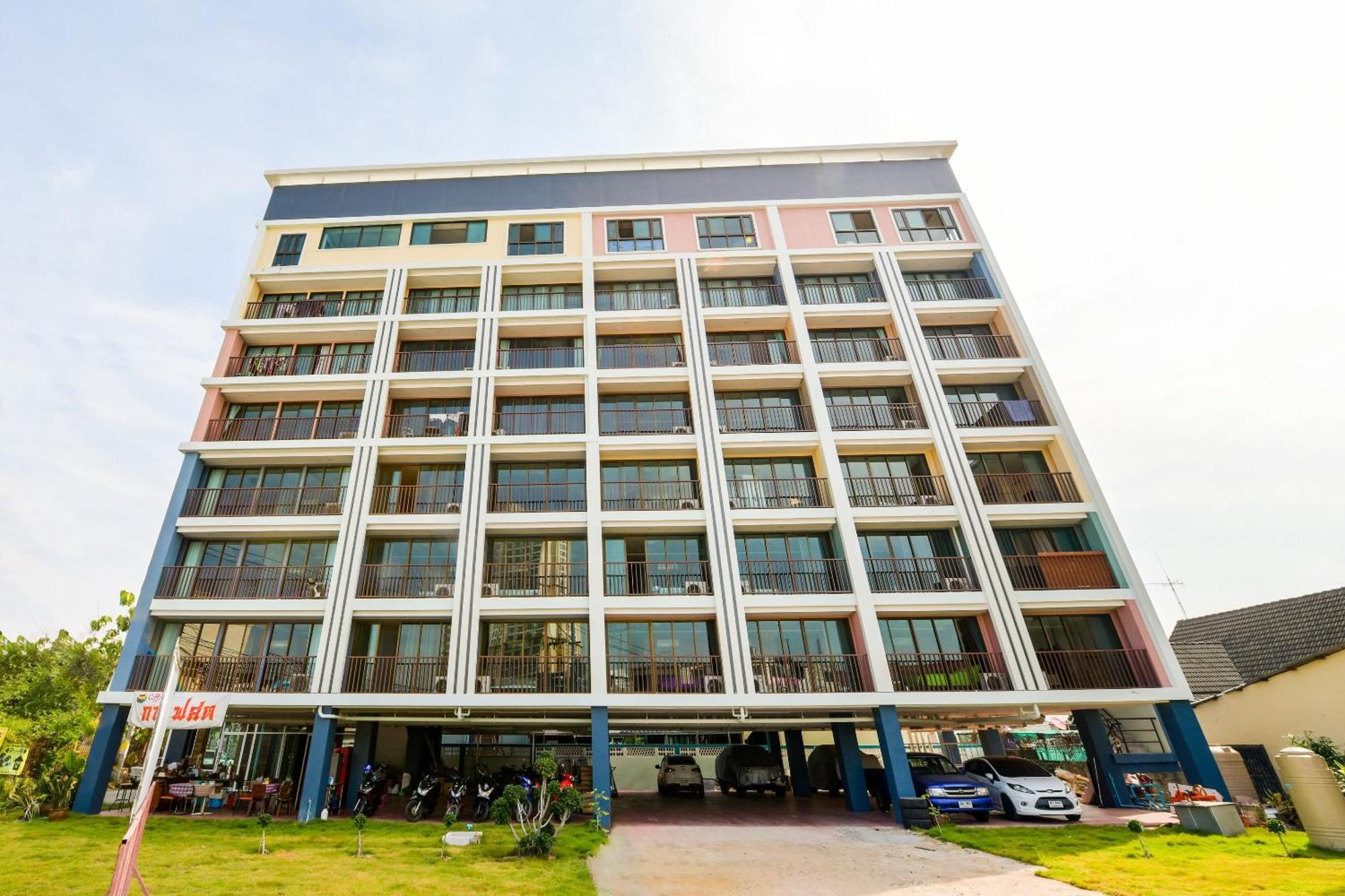 Hotel Super Oyo 458 Nakorn Siam Boutique Pattaya Exterior foto